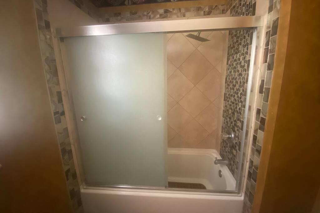 Smart Entire Loft, 3 Bedroom 2 Bath, With 3 Tv コロンビア エクステリア 写真