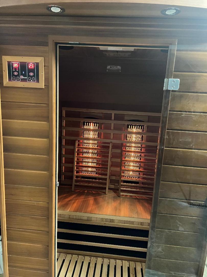 Smart Entire Loft, 3 Bedroom 2 Bath, With 3 Tv コロンビア エクステリア 写真